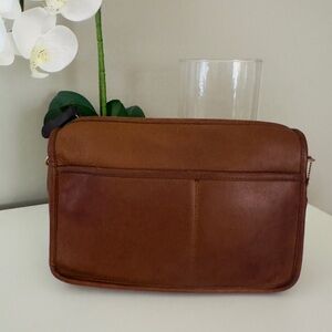 Coach Vintage Companion Bag 9300
New York City, USA - British Tan